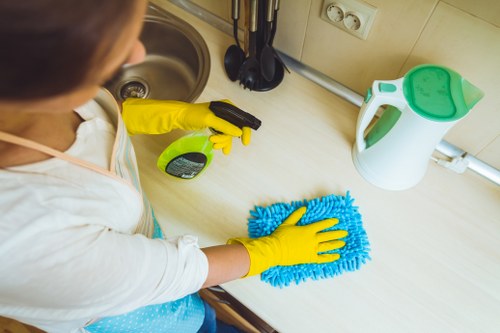 Guest-ready Airbnb property cleaning checklist for SW4 hosts