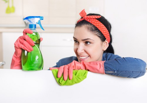 End of tenancy cleaning checklist preparation in SW4 flat